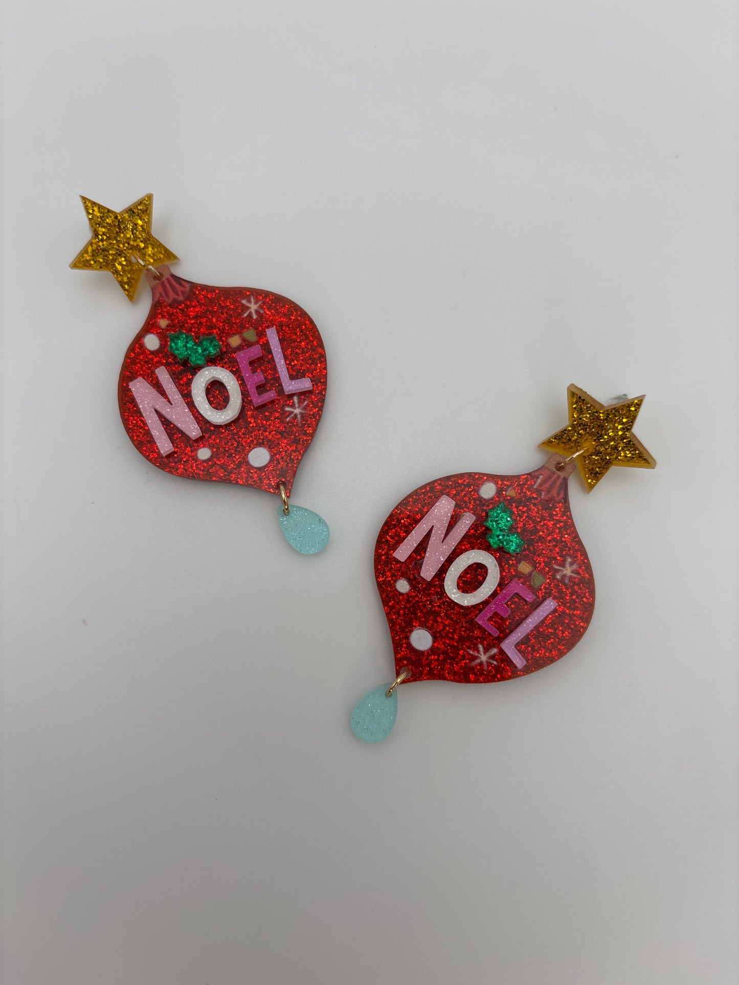 Noel Christmas Ornament Earrings – Red Glitter Holiday Earrings with Gold Star - Beads & Glimmer