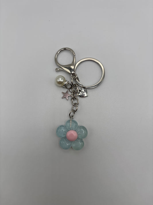 Pastel Blue Daisy with Pink Center and Charms Keychain – Cute Acrylic Flower Keychain - Beads and Glimmer